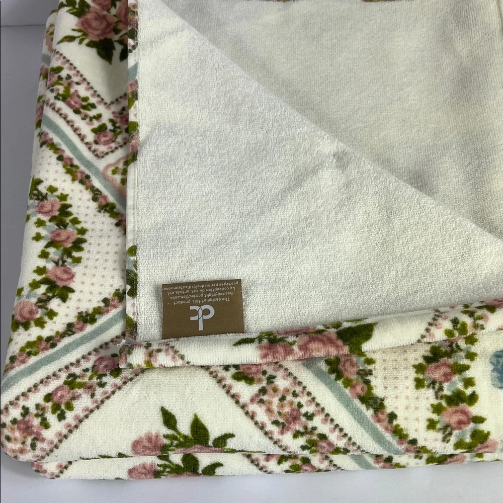 Deborah Connolly Bath Towel Set Floral Print Cream Pink Blue Velour Set of 2 NEW